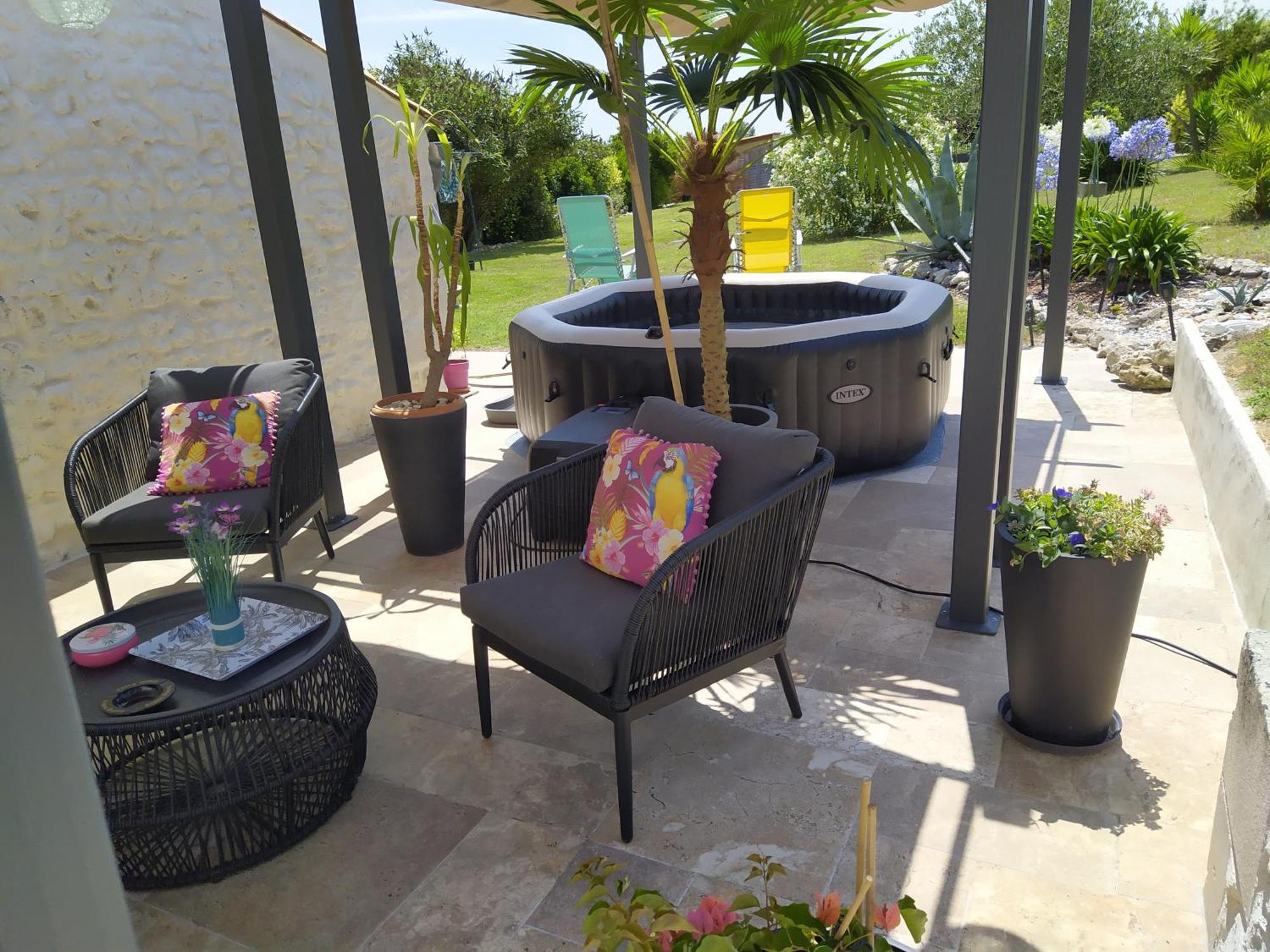B&B Bel Agave Saint-Georges-des-Agoûts Exterior photo